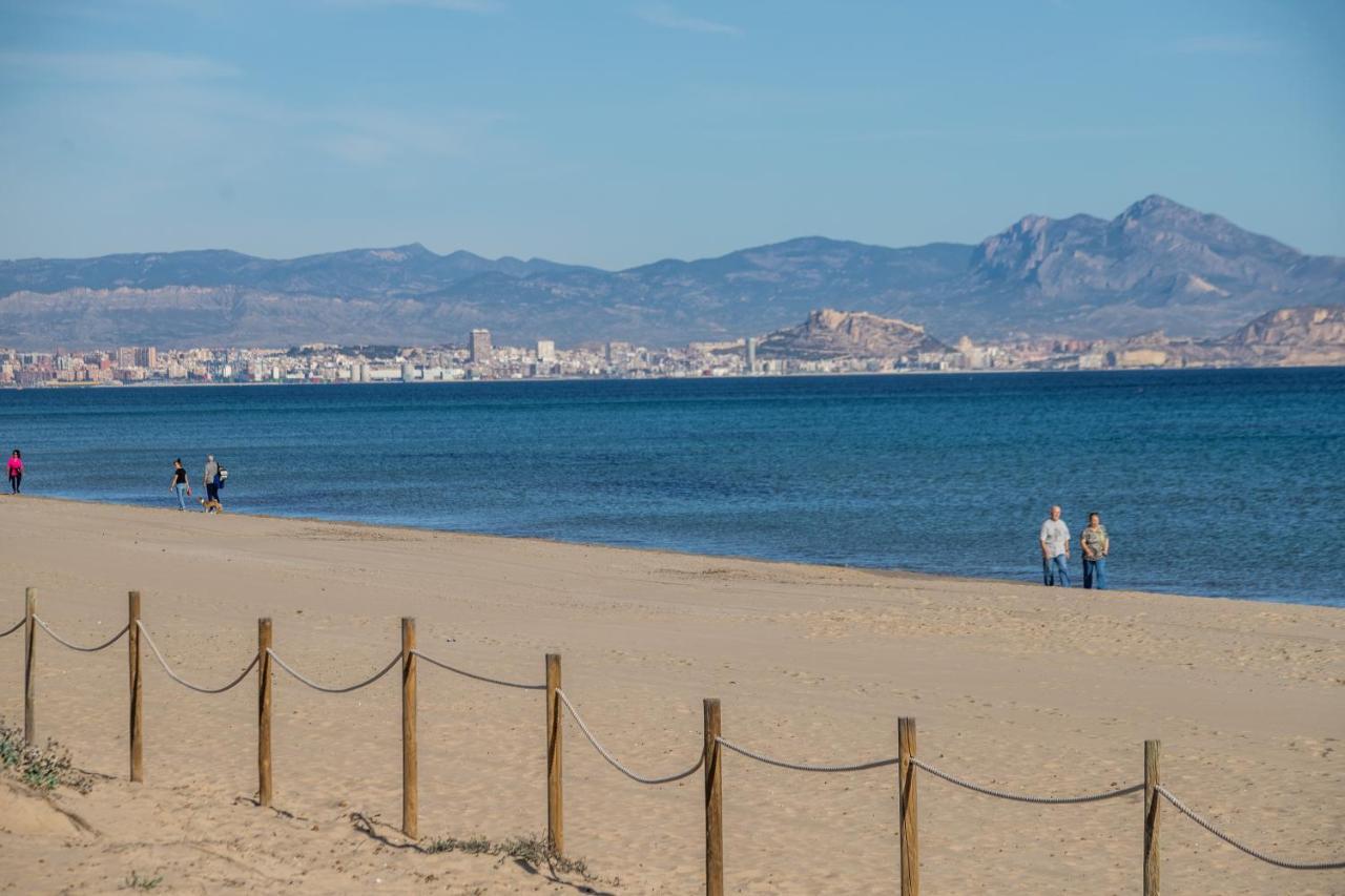 Vistas Al Mar Apartment Arenales del Sol Bagian luar foto
